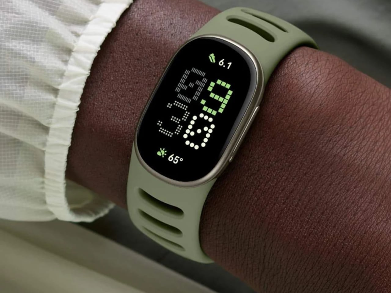 Google Fitbit Edge - 배터리를 갈아 끼우는 작은 화면 피트니스 트래커