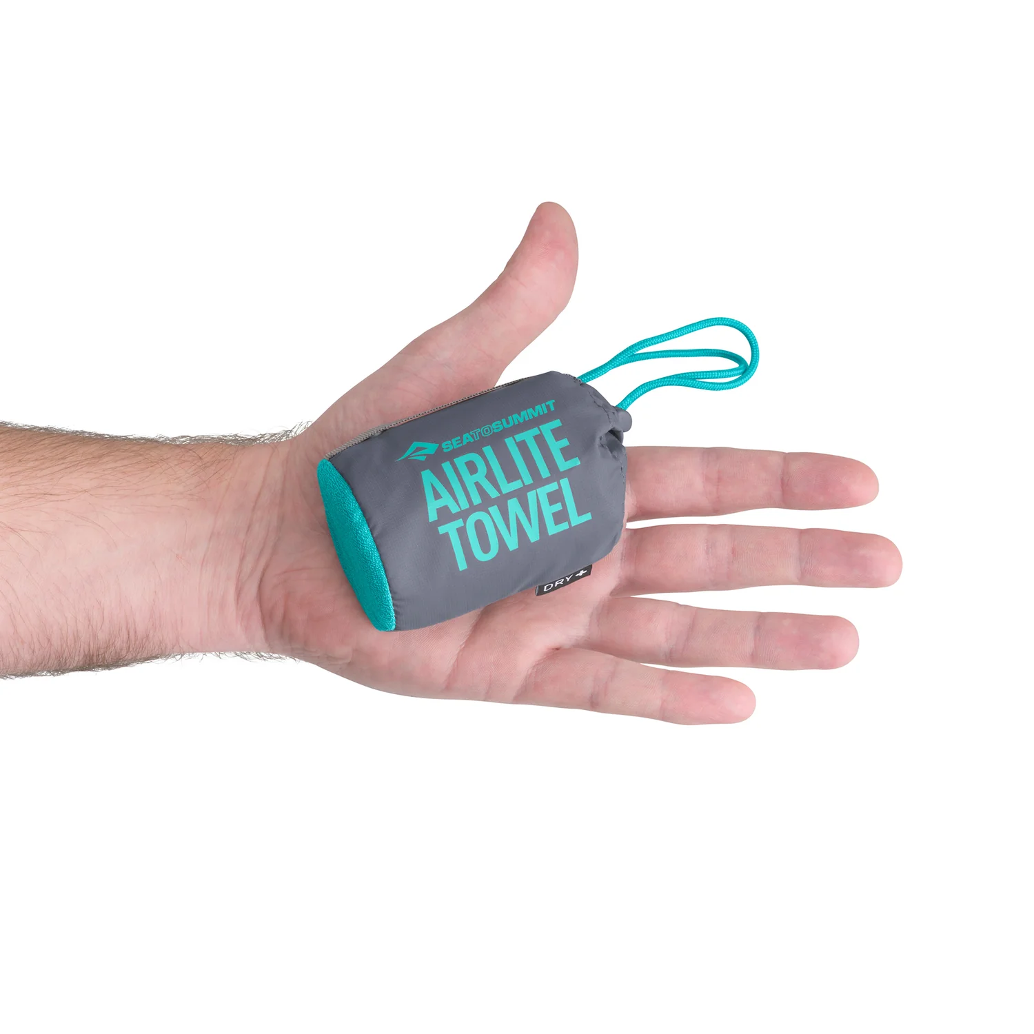 씨투써밋 타월 전용 케이스에 접은 손바닥 크기